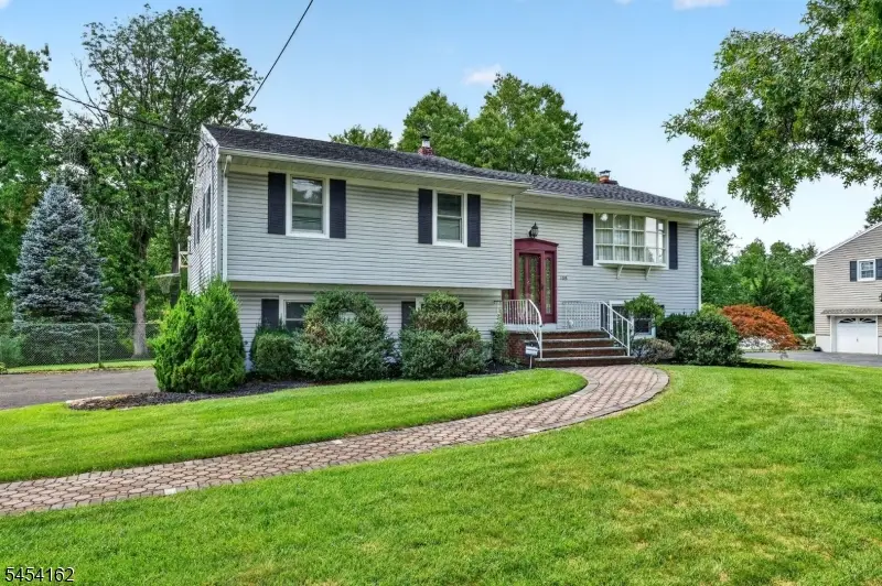 105 Victoria Drive, Clark, NJ 07066 - #3