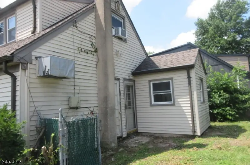 913 Briarcliff Ave, Maywood, NJ 07607 - #3