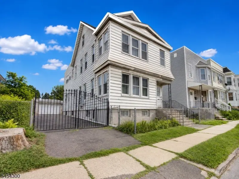 42 Tichenor Ter, Irvington, NJ 07111 - #1