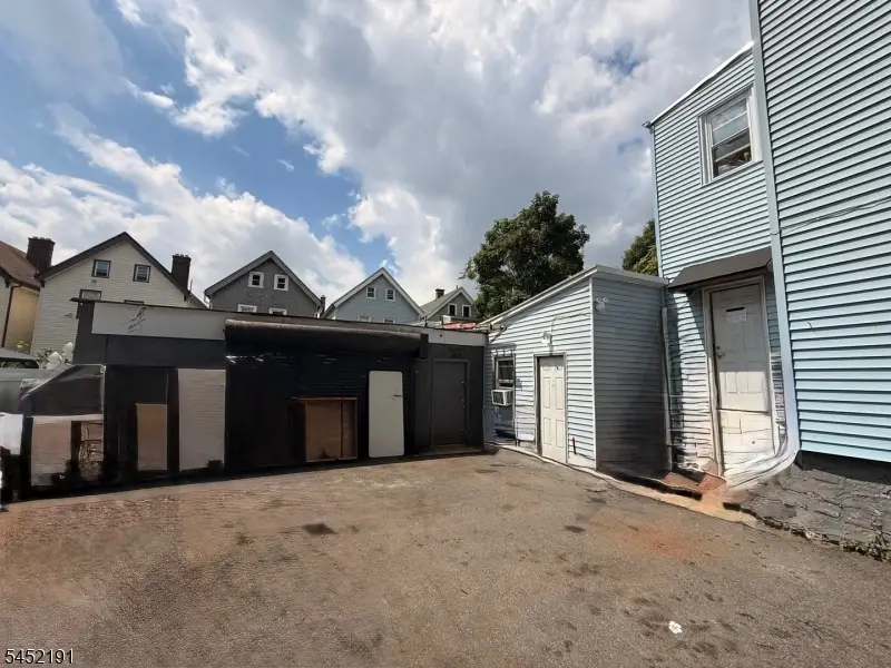 190 Taylor St, Orange, NJ 07050 - #3