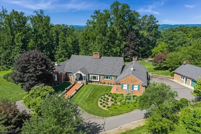 123 Lake Rd, Far Hills, NJ 07931 - #2