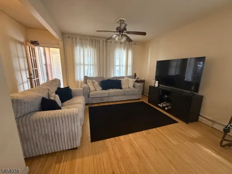 834 Rebecca Pl, Elizabeth, NJ 07201 - #3