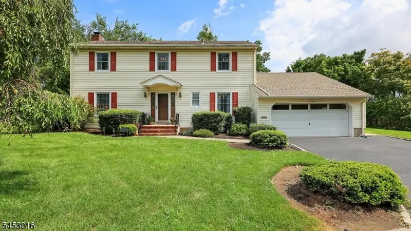 10 Canterbury Pl, Cranford, NJ 07016 - #1