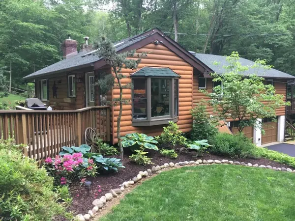 209 Turkey Hill Rd, Bethlehem Twp., NJ 08802