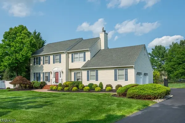 10 Earhart Dr, Roxbury Twp., NJ 07876
