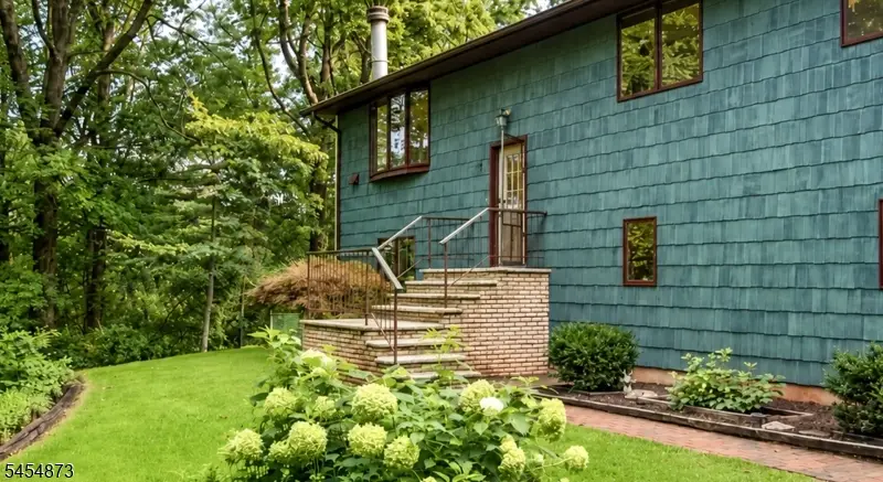 32 Gravel Hill Rd, Asbury, NJ 08802 - #3