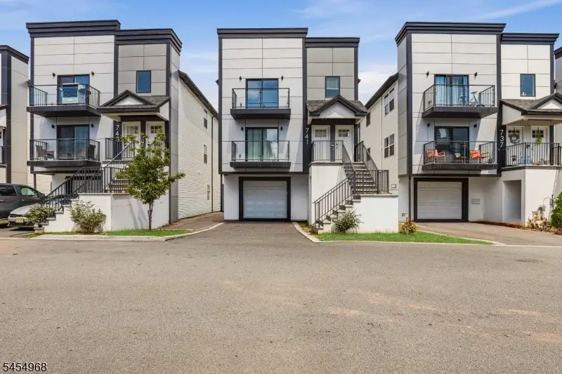 741 Seaport Dr, Elizabeth, NJ 07201 - #1