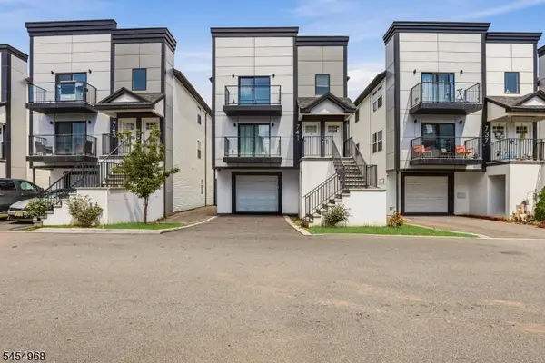 741 Seaport Dr, Elizabeth City, NJ 07201
