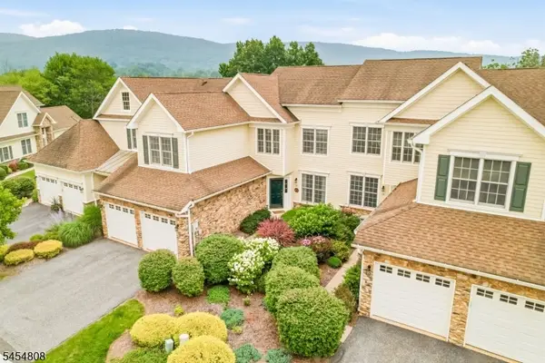 56 Briar Ct, Hardyston Twp., NJ 07419