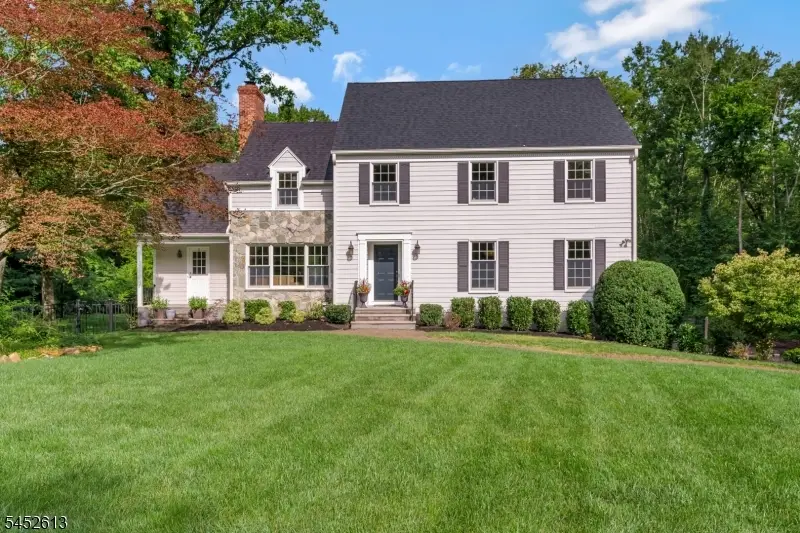 94 Sherwood Ln, Long Hill, NJ 07980 - #1