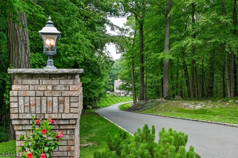 29 Douglas Dr, Sparta, NJ 07871 - #3
