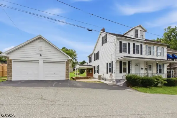 34 N Prospect St, Lopatcong Twp., NJ 08865