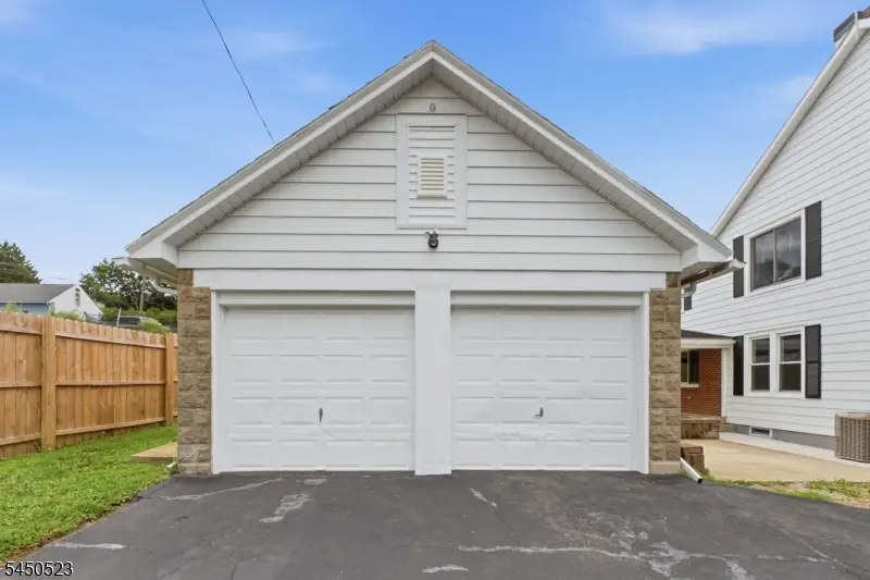 34 N Prospect St, Delaware Park, NJ 08865 - #3