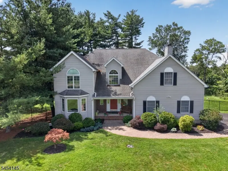 17 Boehm Drive, Clinton, NJ 08833 - #1