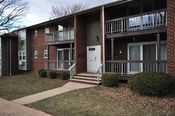 18 Deanna Dr #48, Hillsborough Twp., NJ 08876