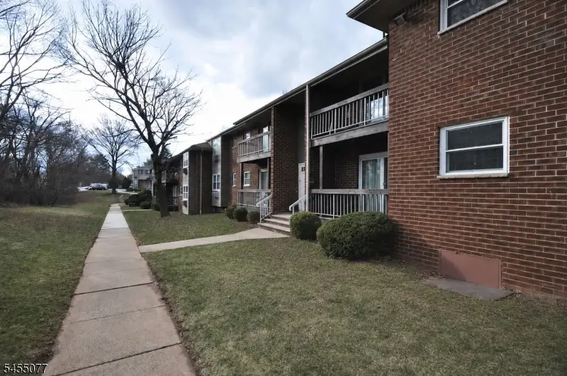 18 Deanna Dr #48, Hillsborough, NJ 08876 - #2