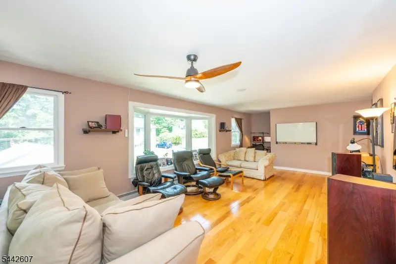 335 Elmira Trl, Hopatcong, NJ 07843 - #3