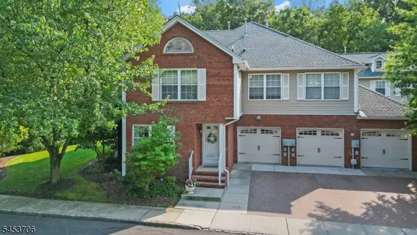 21 Berkeley Square Condo #21, Berkeley Heights Twp., NJ 07922