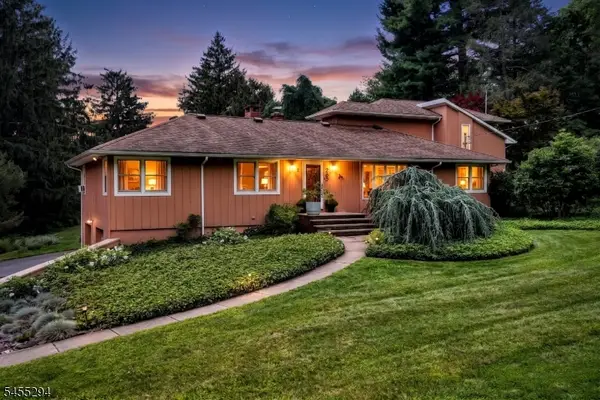 285 Sunset Rd, Pequannock Twp., NJ 07444