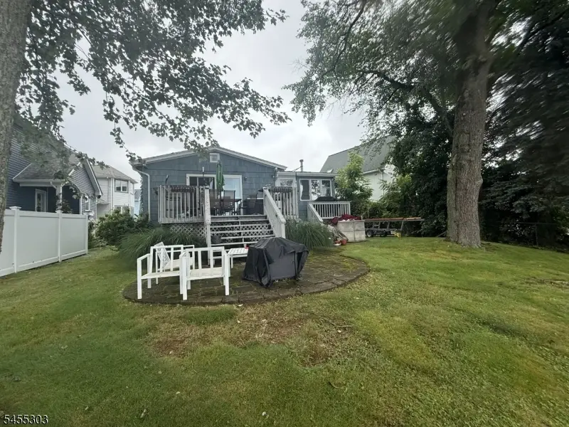 33 Mohawk Trl, Lake Hopatcong, NJ 07856 - #3