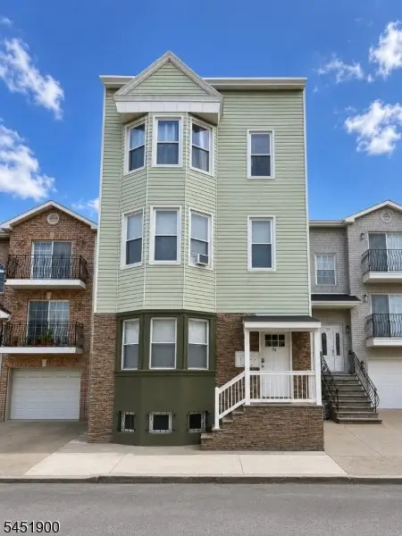 74 Chambers St #4, Newark City, NJ 07105