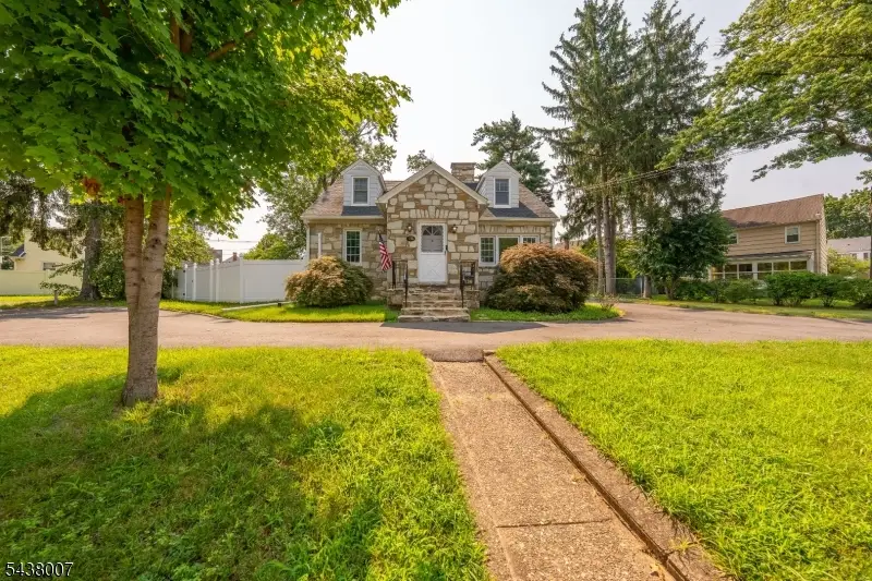 136 Glendale Dr, Ewing, NJ 08618 - #3