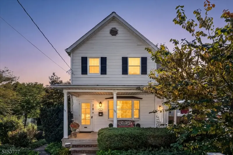 28 Leary Ave, Bloomingdale, NJ 07403 - #1
