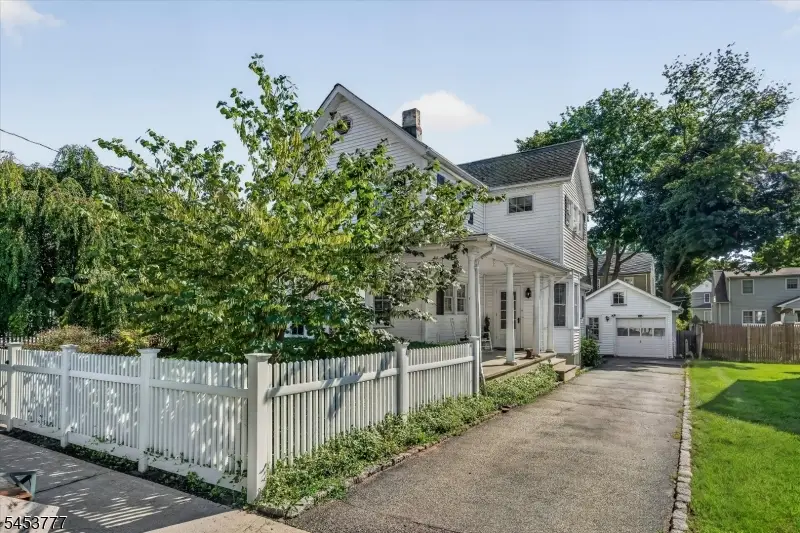 28 Leary Ave, Bloomingdale, NJ 07403 - #3