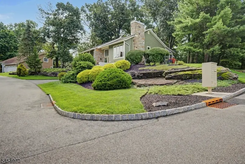 2 Canada Goose Dr, Allamuchy, NJ 07840 - #3