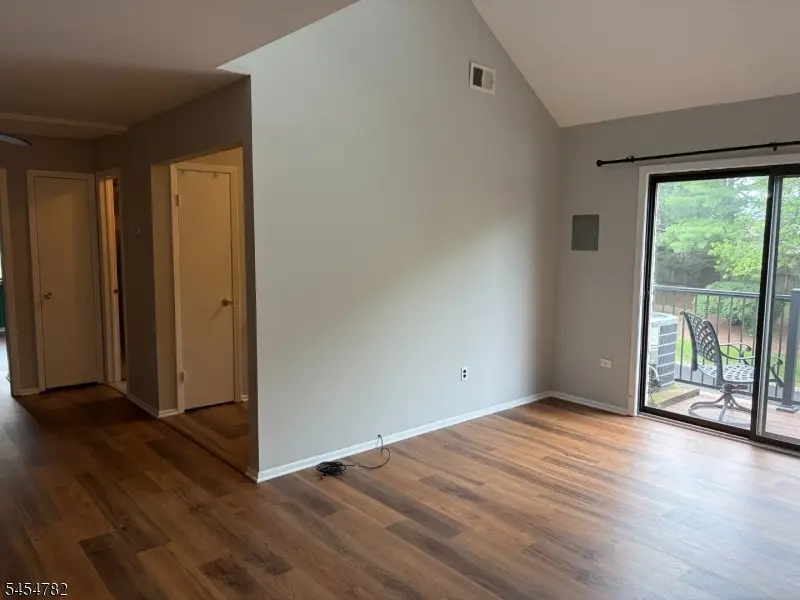 806 Yorkshire Dr, Raritan, NJ 08822 - #1