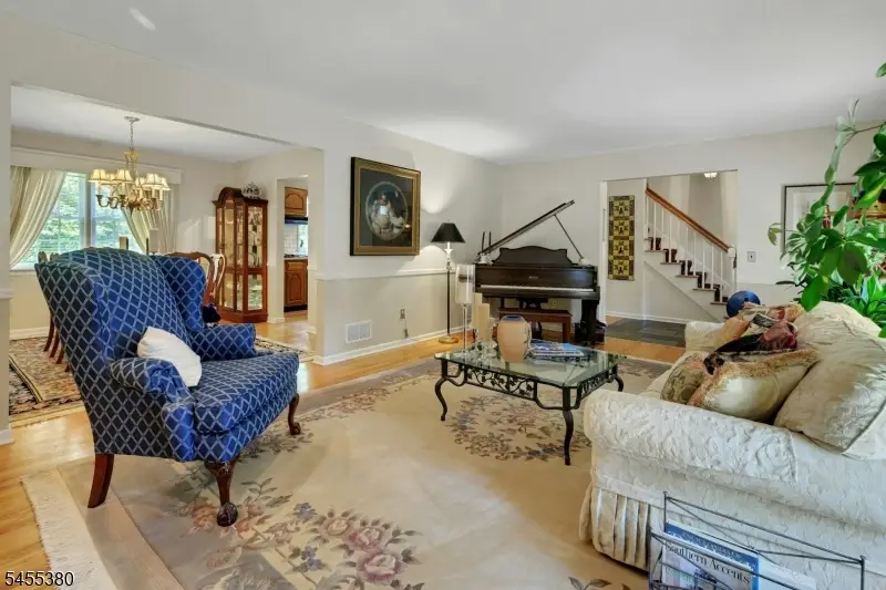 8 High Ridge Rd, Parsippany Troy Hills, NJ 07869 - #3