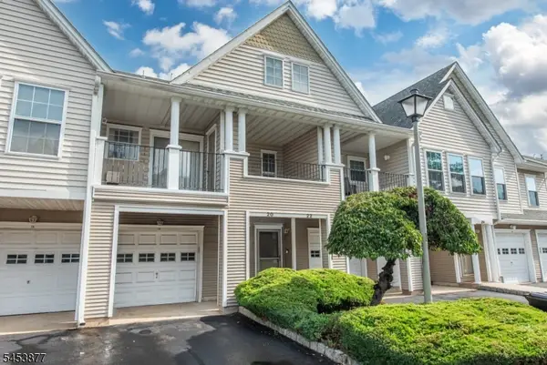 20 Collura Ln, Clifton City, NJ 07012