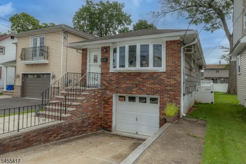 2114 Alberta Ave, Linden, NJ 07036 - #1