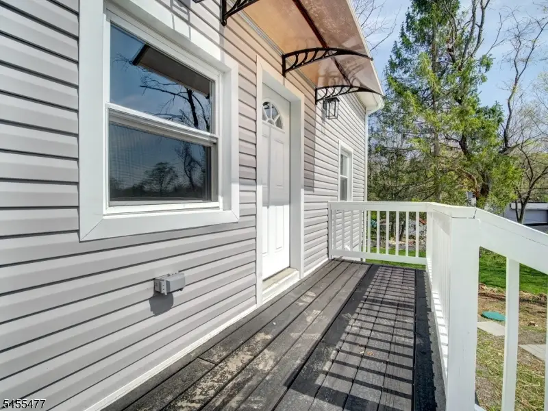 4 Emmans Rd, Roxbury, NJ 07852 - #3