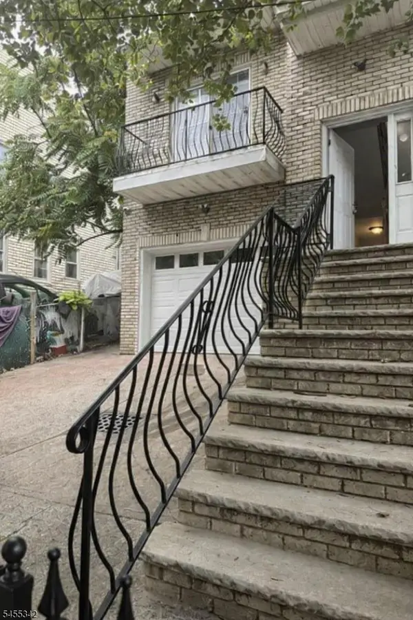 461 S 14th St, Newark City, NJ 07103