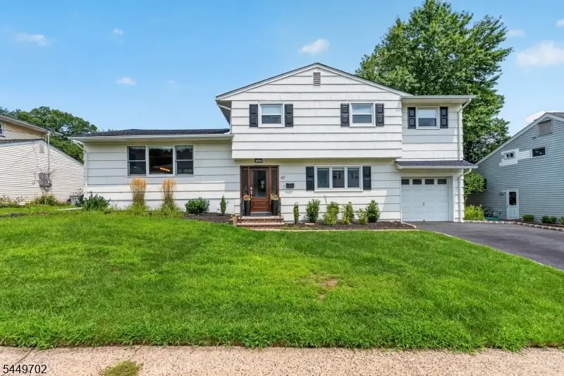 47 Lewis St, Cranford, NJ 07016 - #2