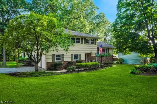 55 Gathering Rd, Montville Twp., NJ 07058
