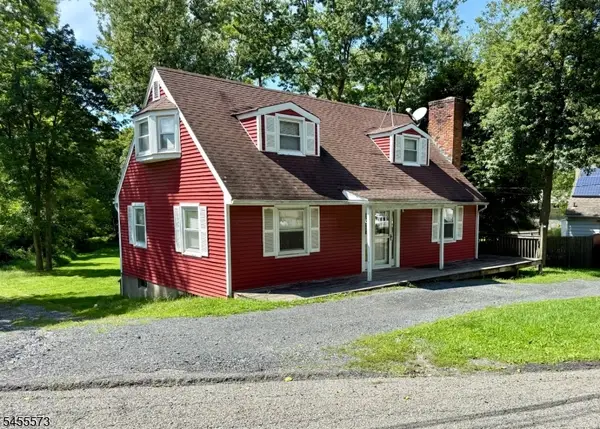 12 Shady Ln, Newton Town, NJ 07860