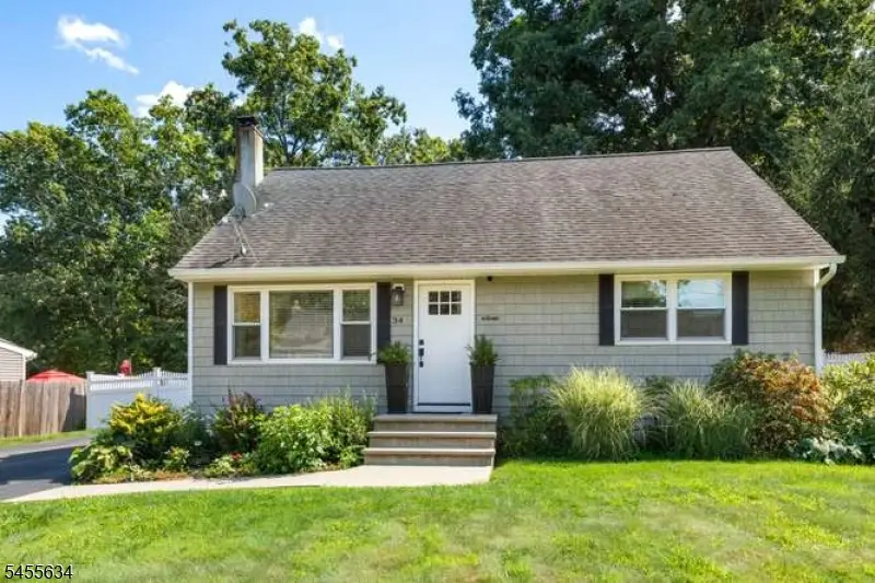 34 Mckinley Pl, West Milford, NJ 07480 - #1