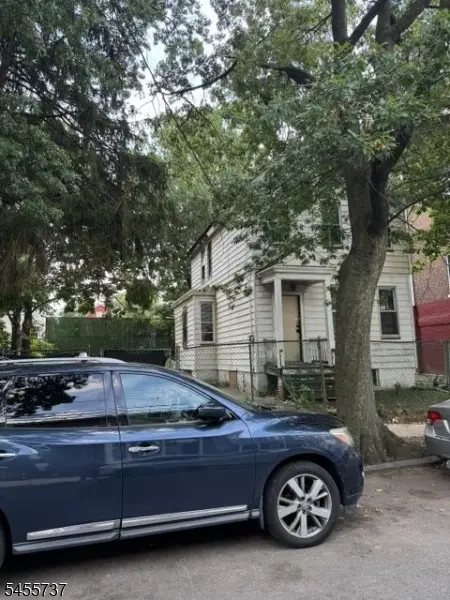 36 Sunset Ave, Newark City, NJ 07106