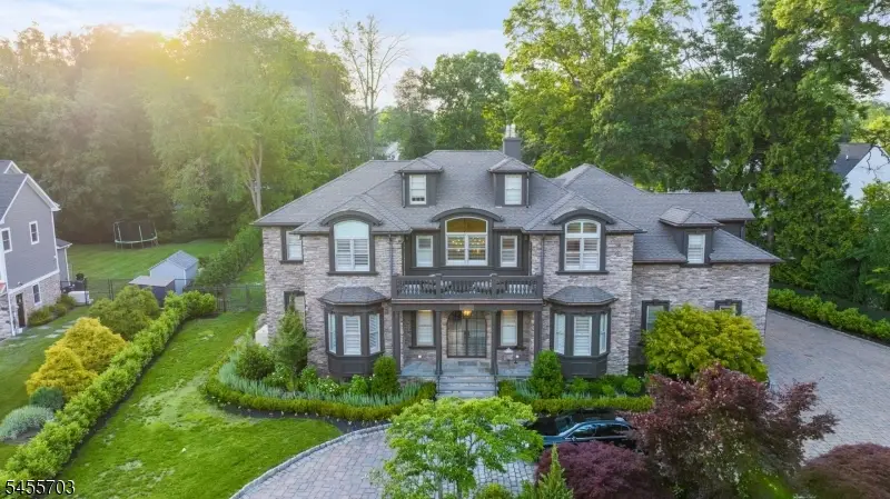 129 Braidburn Rd, Florham Park, NJ 07932 - #1