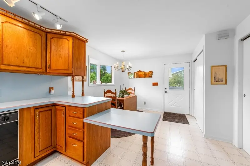 39 Cornhollow Rd, Succasunna, NJ 07876 - #3