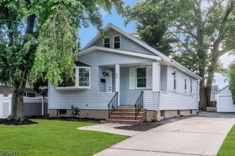 209 S Michigan Ave, Kenilworth, NJ 07033 - #1