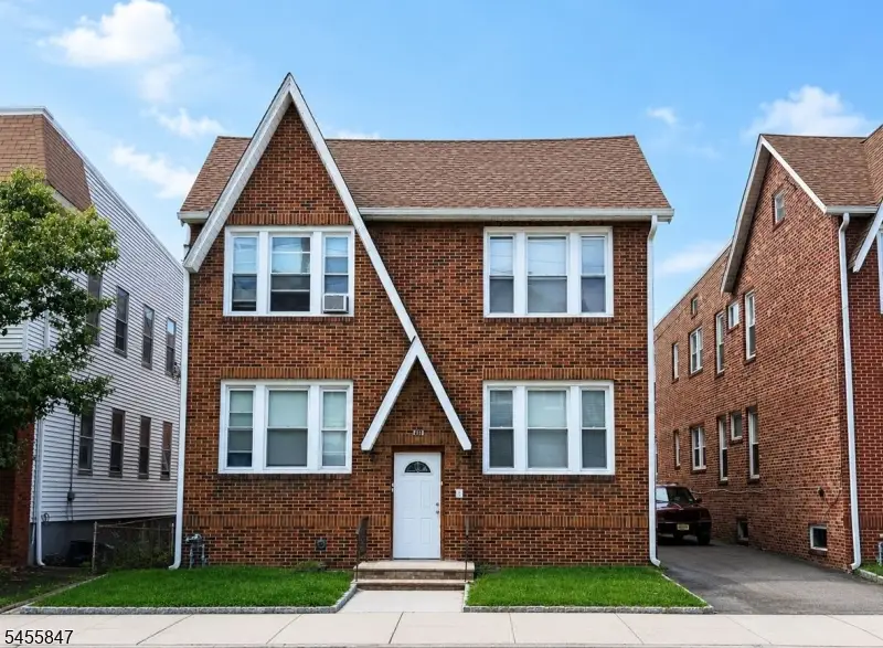 431 Kerrigan Blvd, Newark, NJ 07040 - #1