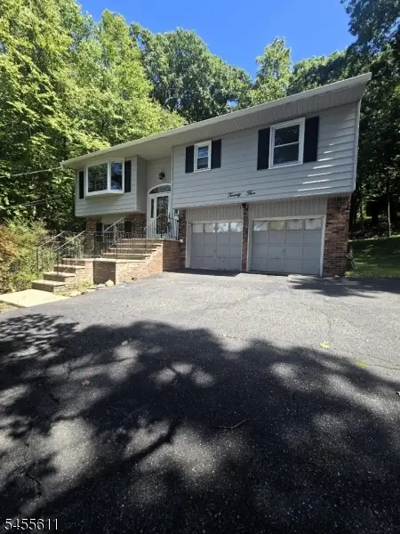25 Kadel Dr, Mount Arlington, NJ 07856 - #2