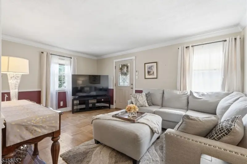 24 Sunset Dr, Clark, NJ 07066 - #3