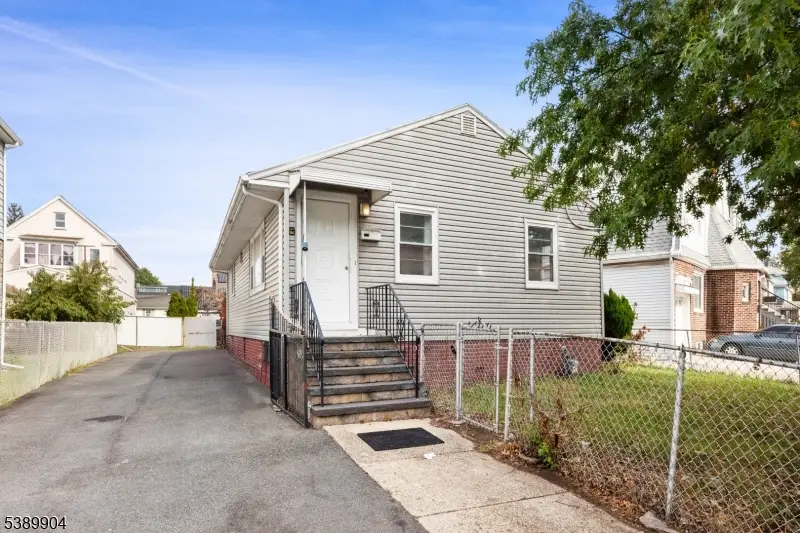 807 Canton St, Elizabeth, NJ 07202 - #1