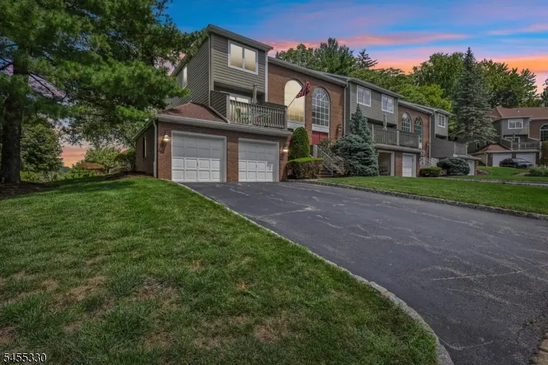 7 Dorset Cir, Caldwell, NJ 07006 - #2