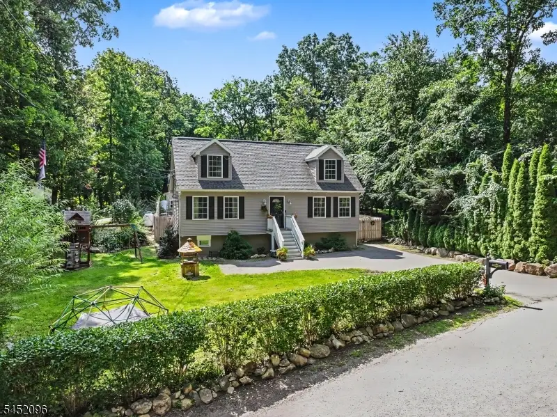 49 Lonaconing Rd, Highland Lakes, NJ 07422 - #2