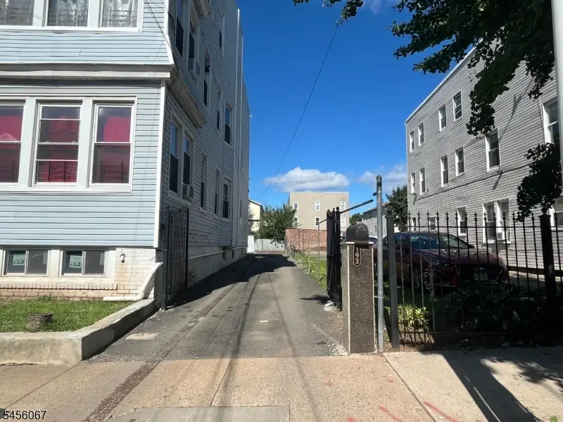 193.5 Hillside Ave, Newark, NJ 07105 - #3